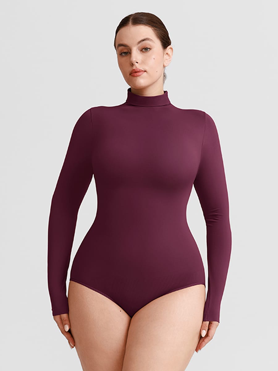 snapbody-pruim Vrouw in pruimen col bodysuit.